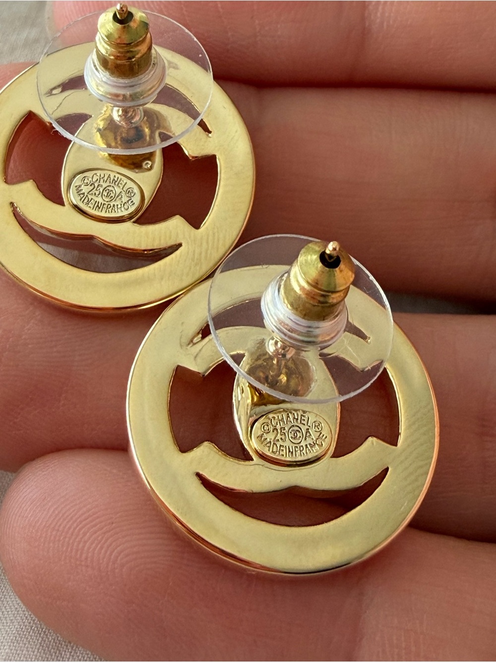 CHANEL Gold Interlocking Circle Statement Earrings - Picture 10 of 15